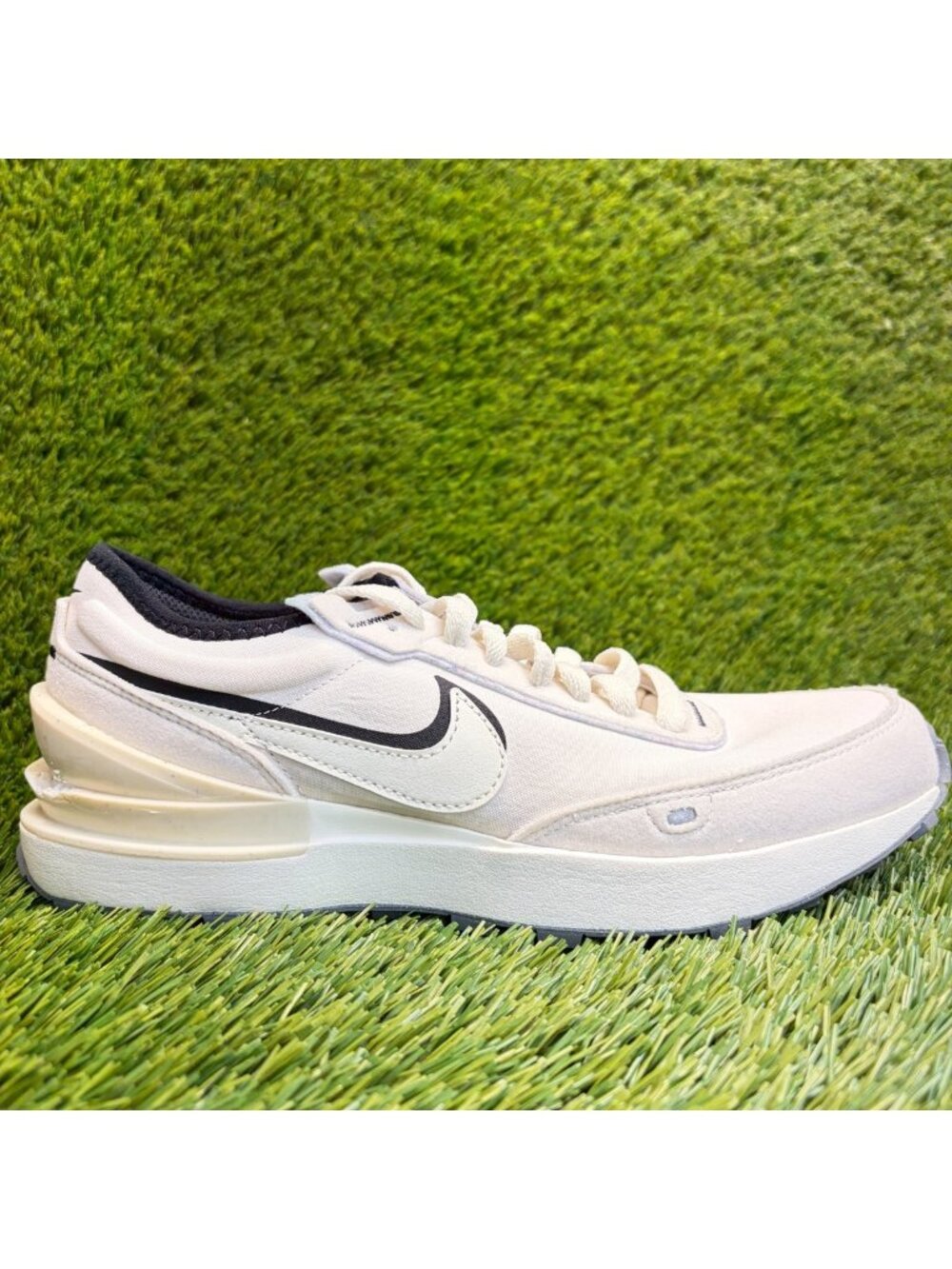 Nike Waffle One AI SE Boys Size 6.5Y White Black Athletic Running Shoes Sneakers